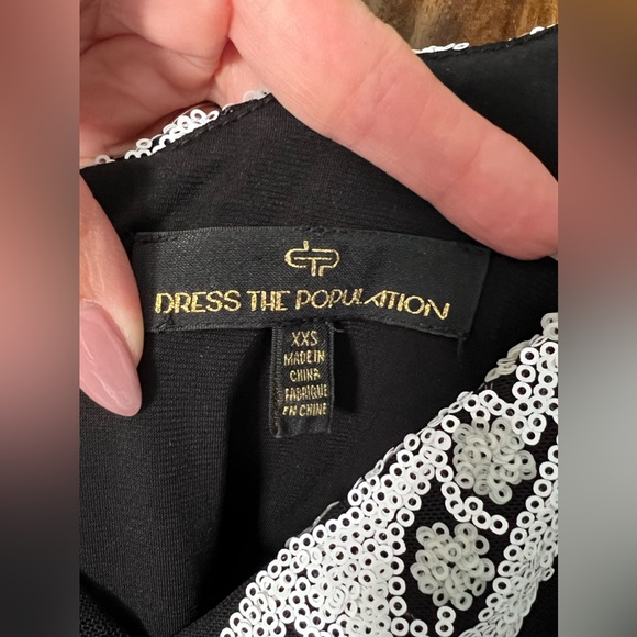 Black & White “Dress The Population” XXS cocktail dress. - Picture 3 of 3